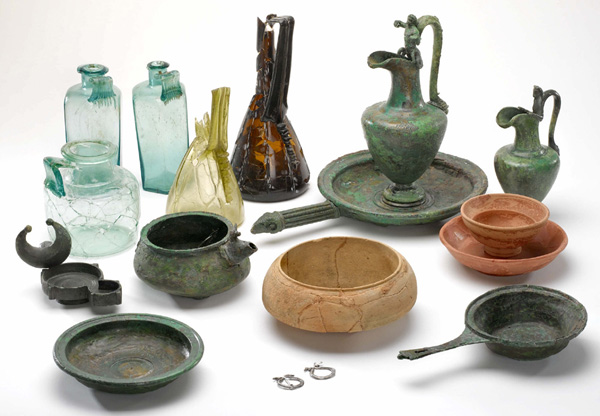 St.Albans Museums Cremation burial objects Wheathampstead